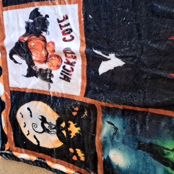 🐄Cat Halloween lap blanket 29 x 39 - Picture 3 of 6